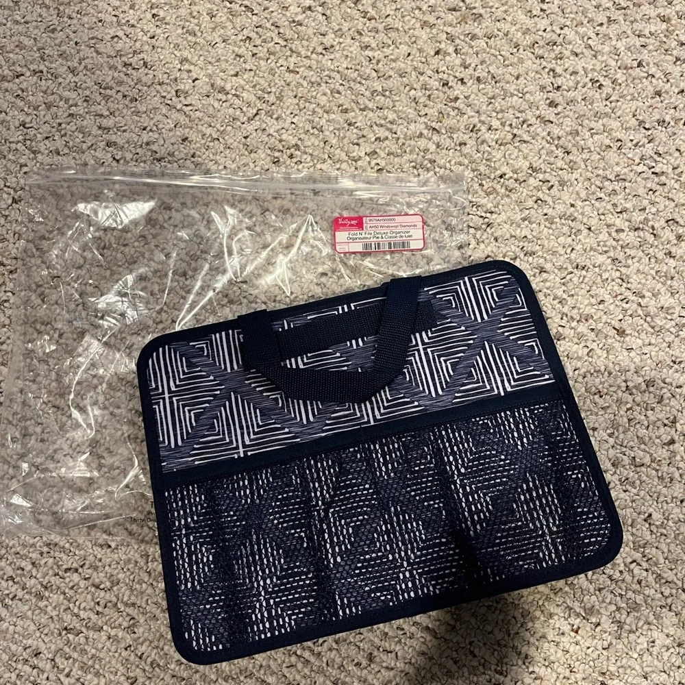 Thirty-One Navy and White Fold n File Deluxe Organizer.  New